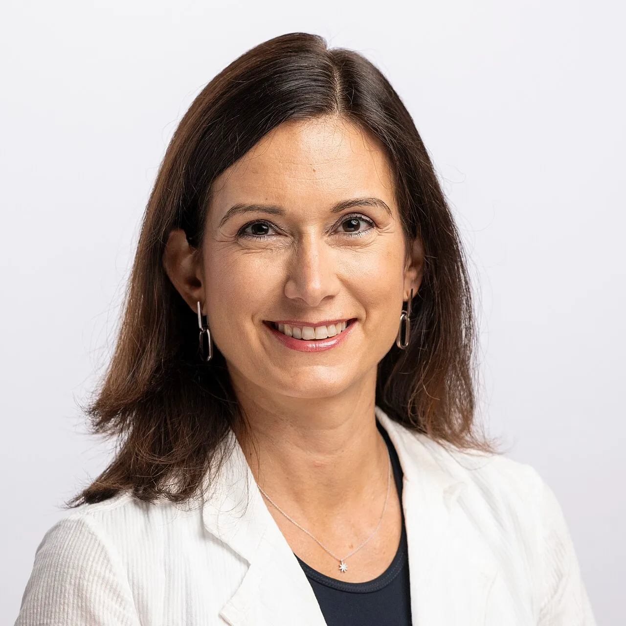 Portret van Maja Riniker, lid van de Zwitserse Nationale Raad
