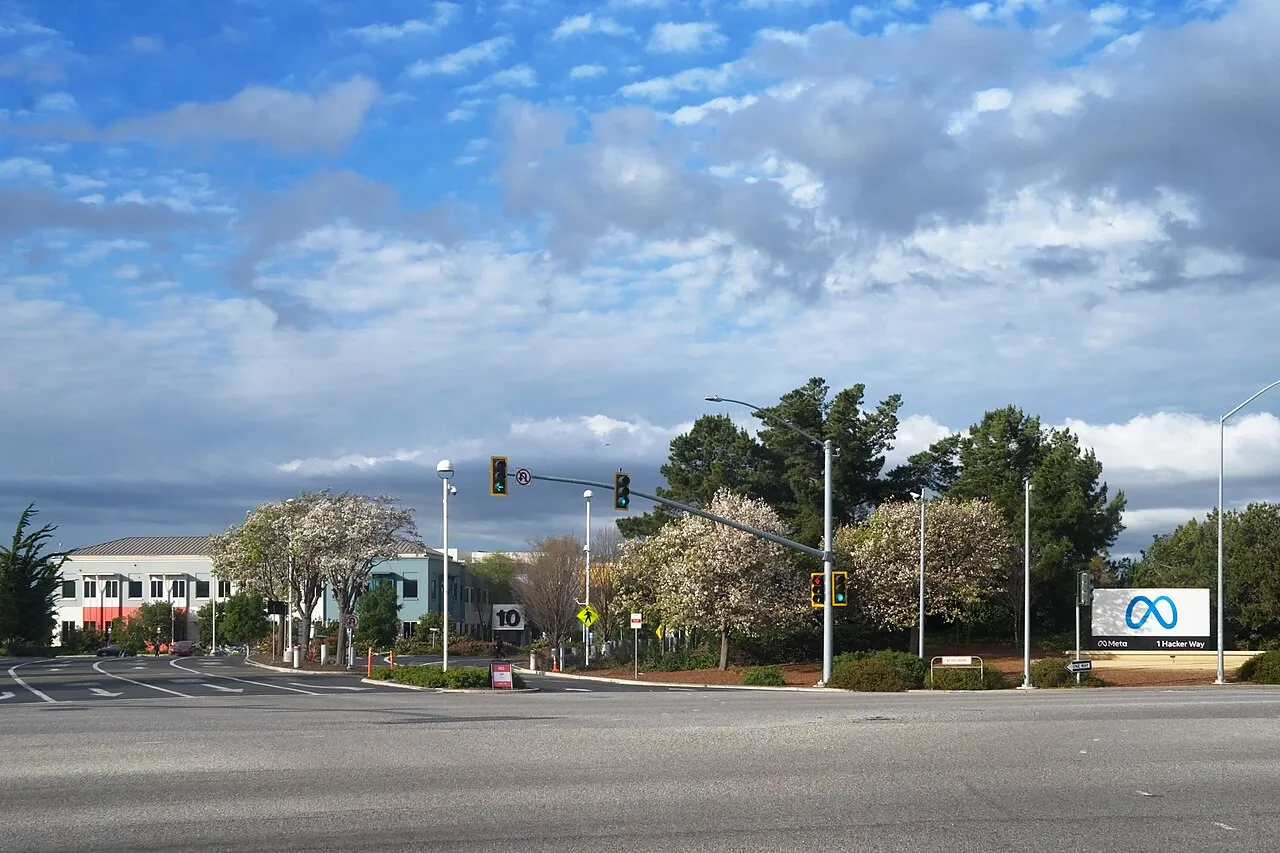 Ingang van het hoofdkantoor van Meta Platforms in Menlo Park, Californië.