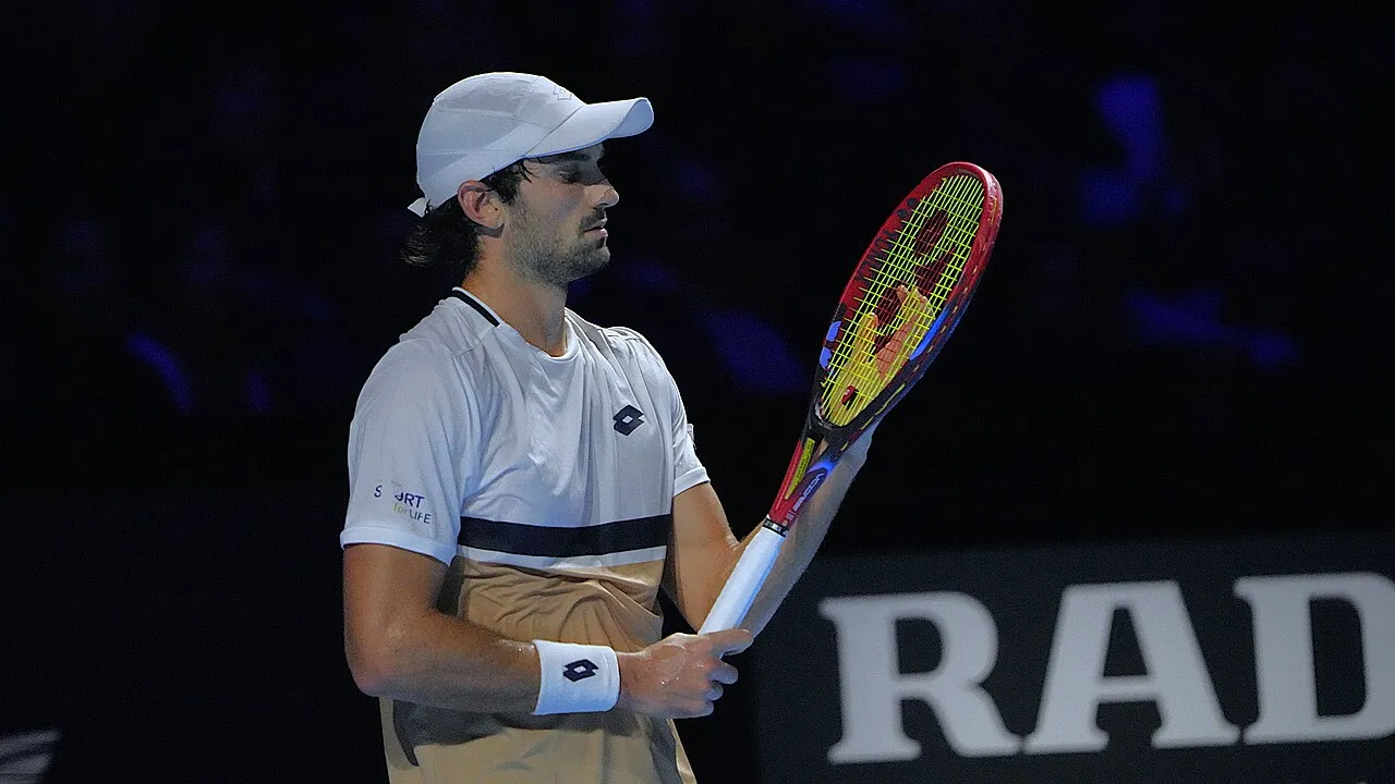 Valentin Vacherot tijdens de Swiss Indoors in Bazel.